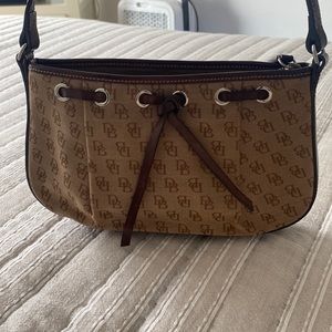 Gorgeous tan DOONEY & BOURKE shoulder bag- great shape